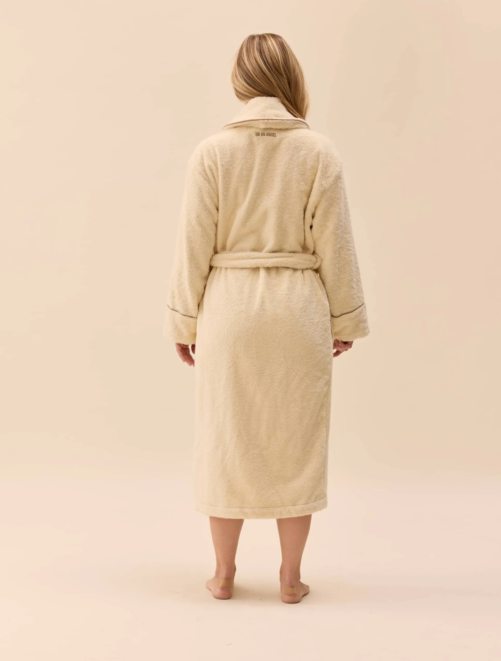 Djerf Avenue Bath Robe Creamy Oat Hot