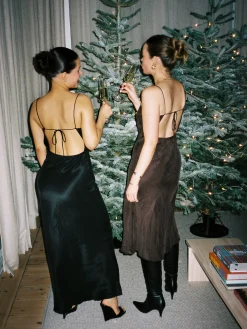 Djerf Avenue Dream Dress Midi Dark mocha Online