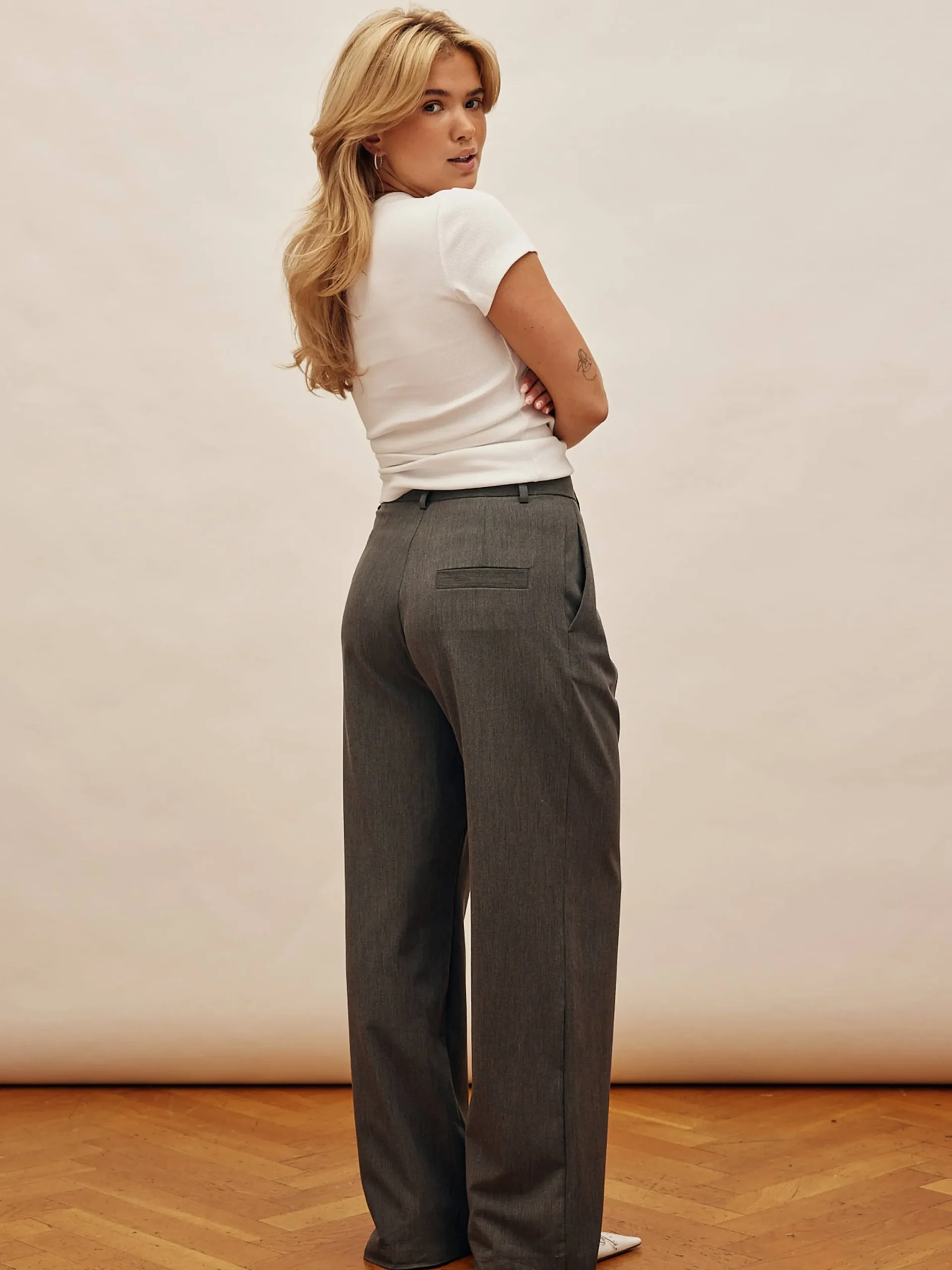 Djerf Avenue Favorite Pants Grey Online