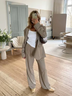 Djerf Avenue Favorite Pants Oat Sale