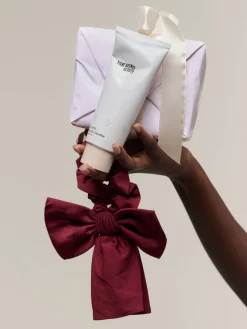 Djerf Avenue Go Slow Bow Scrunchie Burgundy Sale