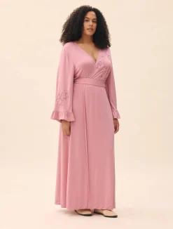 Djerf Avenue Go Slow Embroidered Robe Dusty Pink