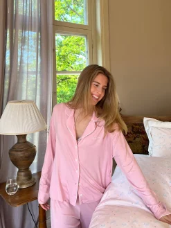 Djerf Avenue Go Slow PJ Shirt Pink/White Online