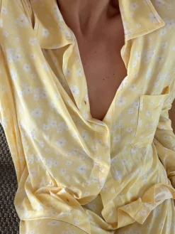 Djerf Avenue Go Slow Shirt Lemon Cake