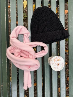 Djerf Avenue Knitted Beanie Black Discount