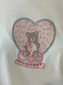 Djerf Avenue Little Tee Sweet Bear Hot