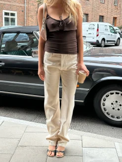 Djerf Avenue Relaxed Jeans Cream - Tall Sale