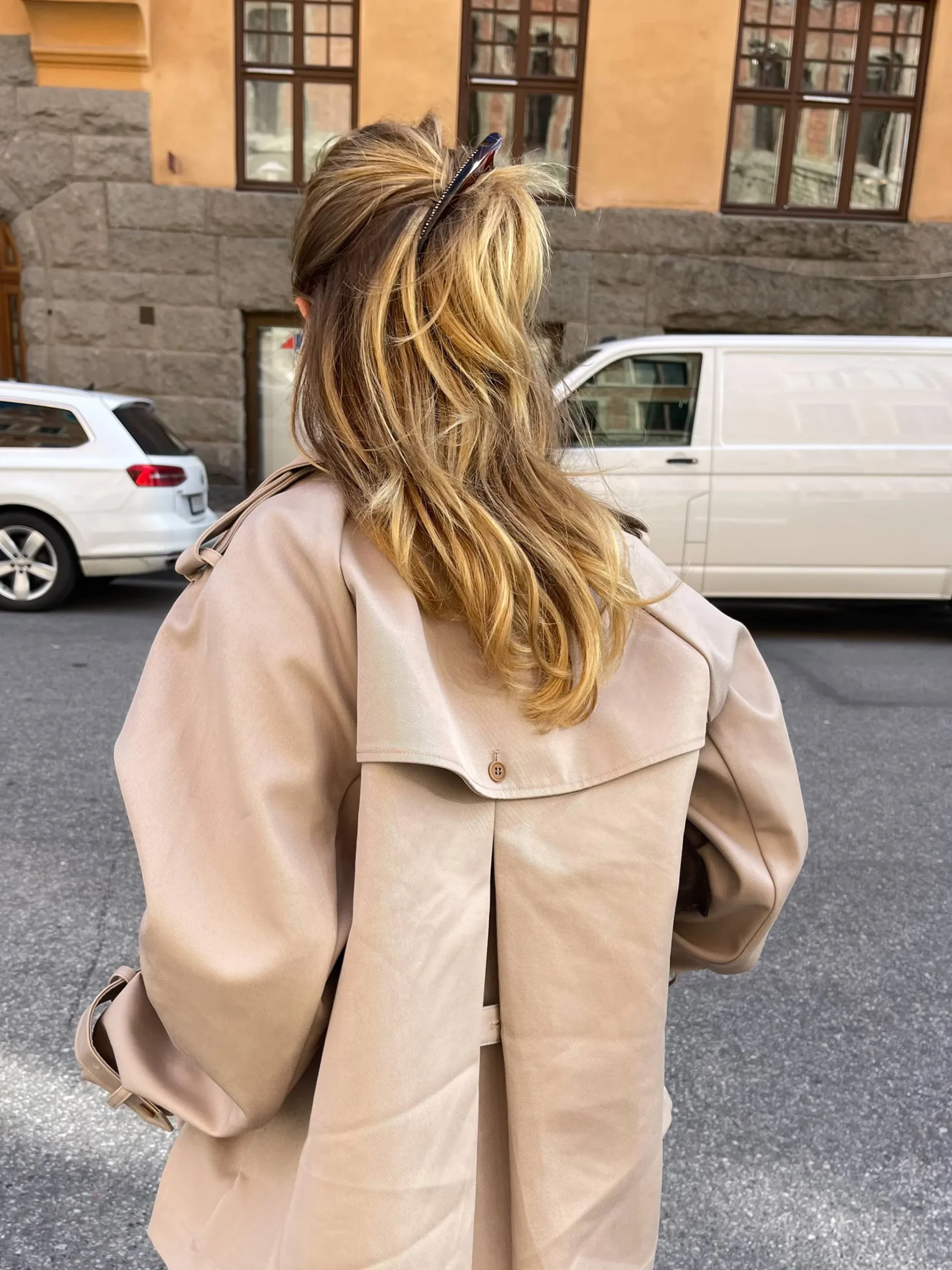 Djerf Avenue Short Trench Coat Sand Best