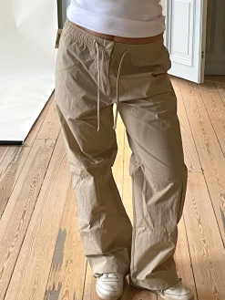 Djerf Avenue Sporty Pants Sand Outlet
