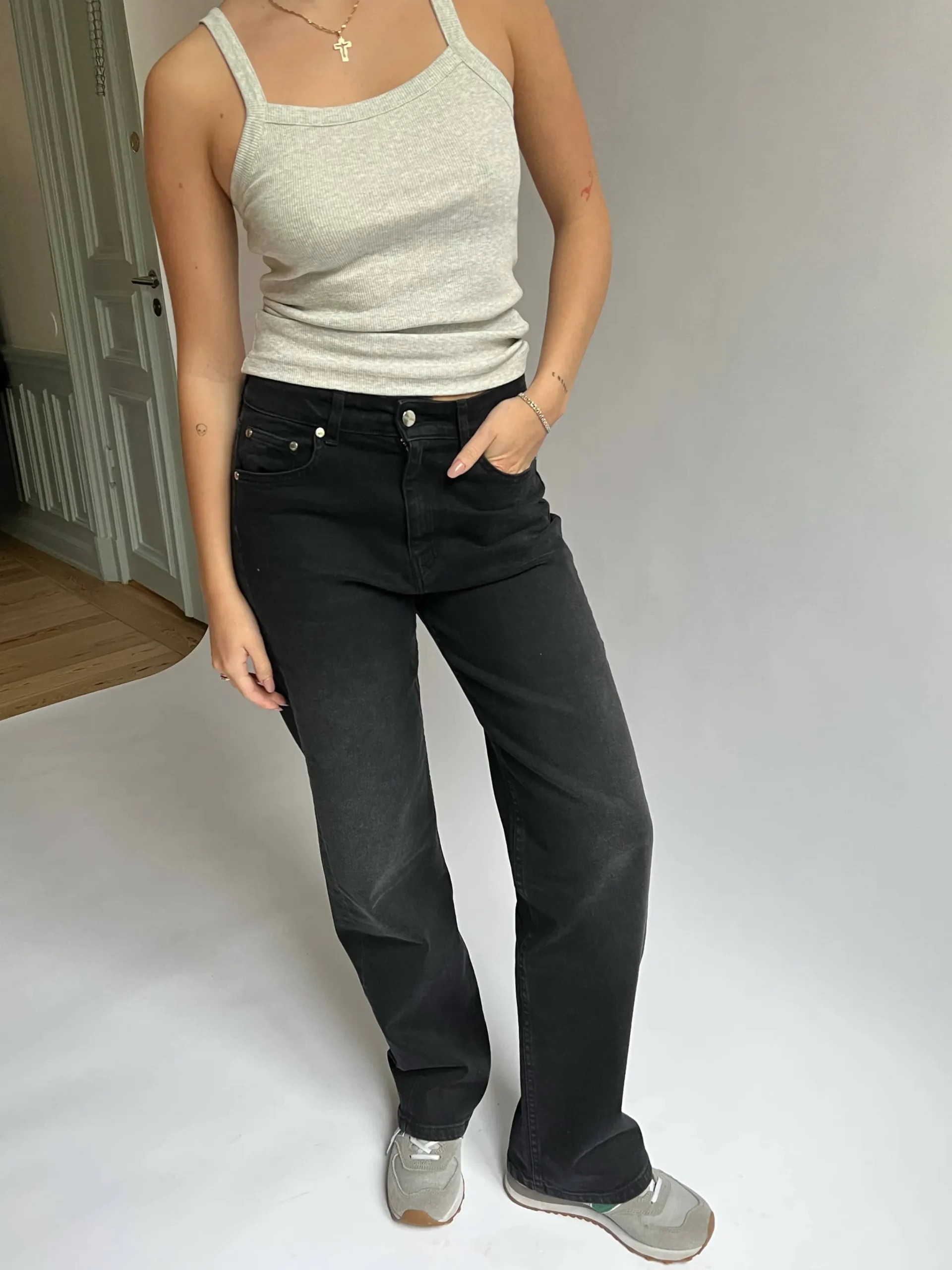 Djerf Avenue Straight Jeans Black Clearance