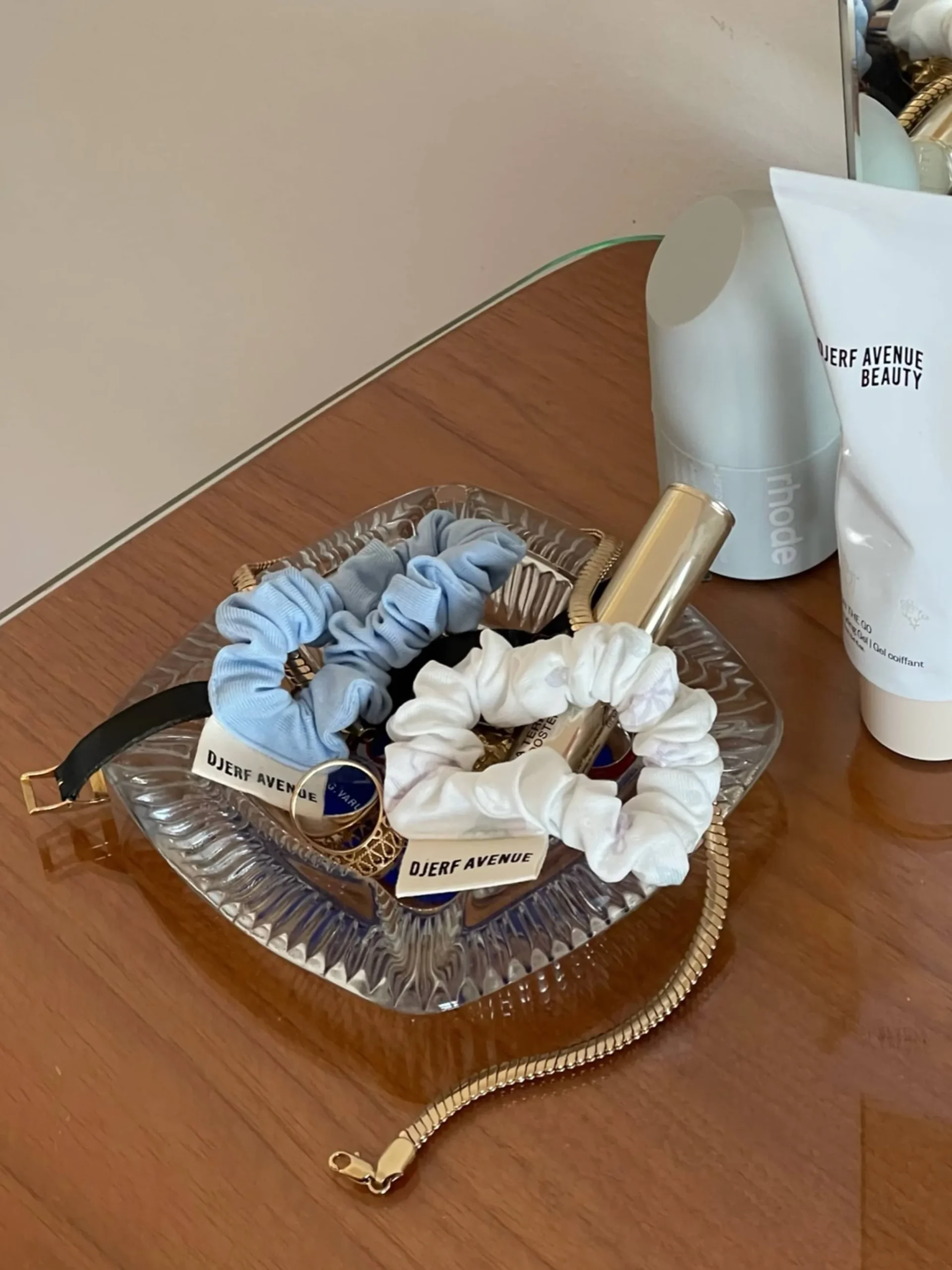 Djerf Avenue The Small Scrunchie Kit Clearance